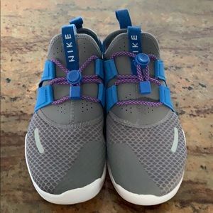 NWOT Nike In Season Trainers women sneakers w/Box